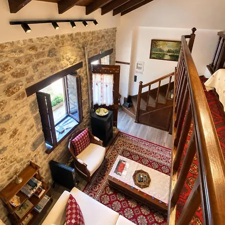 Antique Stone House In * סטמניצה