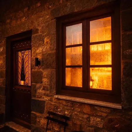 דירה Antique Stone House In *